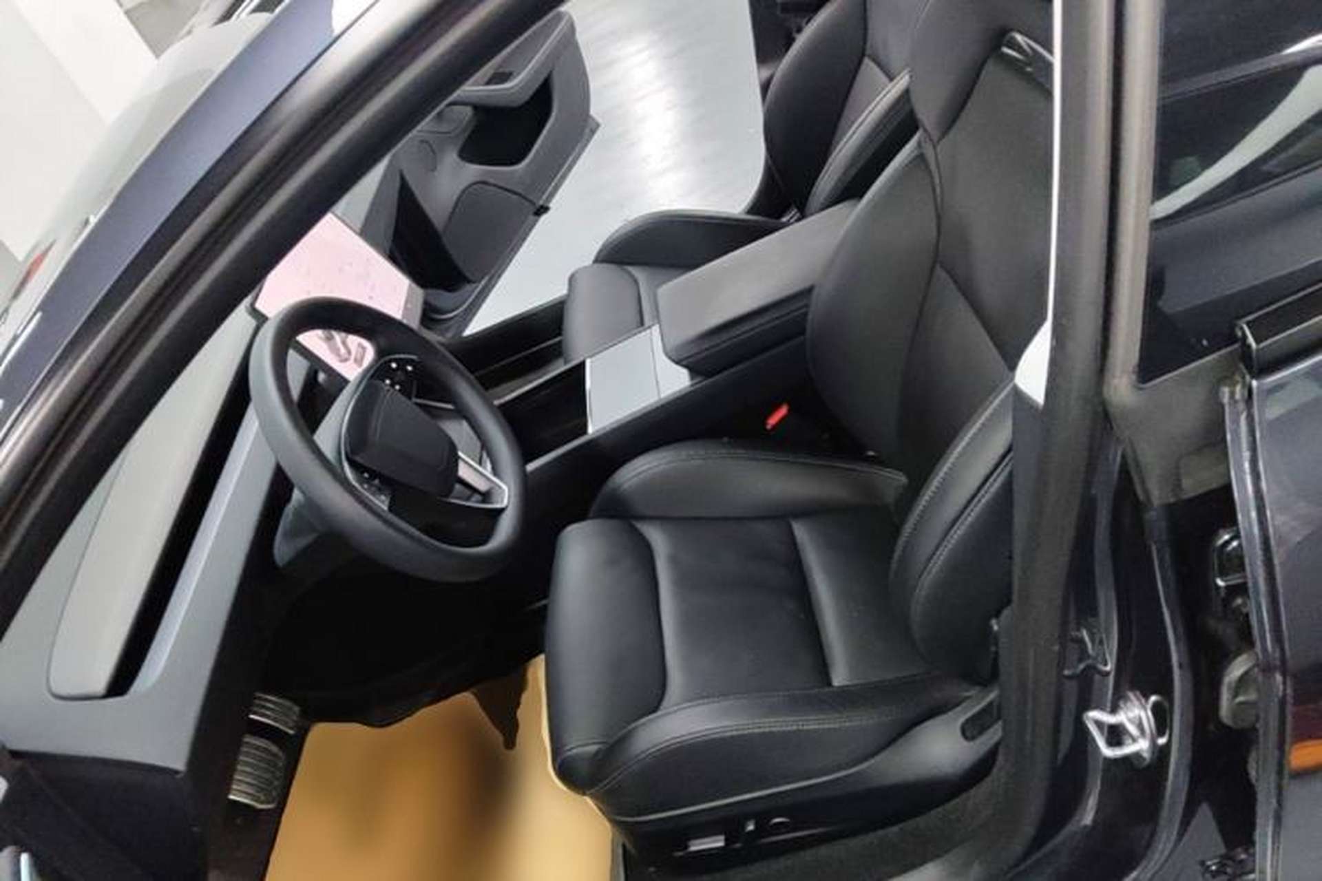 Used Tesla Model 3 2024 High-Performance All-Wheel-Drive Version Left Front Seat