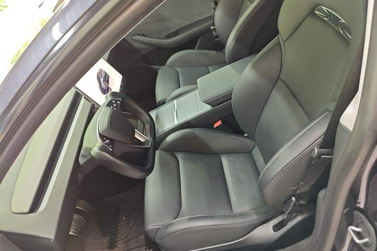 Used Tesla Model 3 2024 High-Performance All-Wheel-Drive Version Left Front Seat