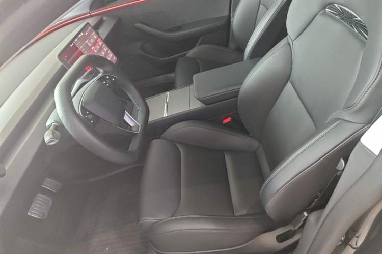Used Tesla Model 3 2024 High-Performance All-Wheel-Drive Version Left Front Seat