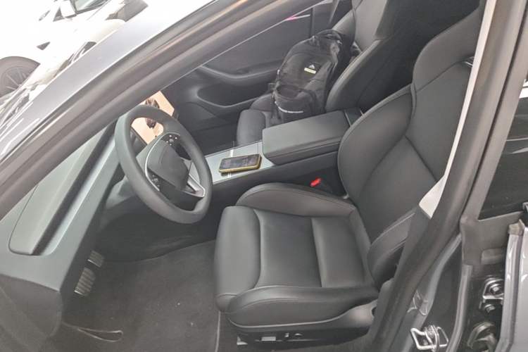 Used Tesla Model 3 2024 High-Performance All-Wheel-Drive Version Left Front Seat
