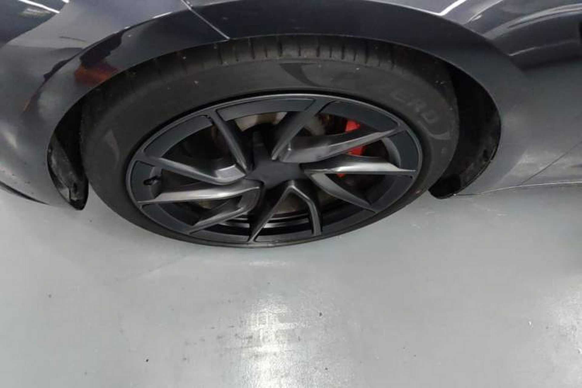 Used Tesla Model 3 2024 High-Performance All-Wheel-Drive Version Left Front Wheel Hub
