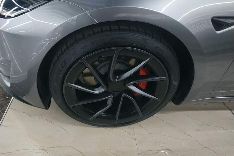Used Tesla Model 3 2024 High-Performance All-Wheel-Drive Version Left Front Wheel Hub