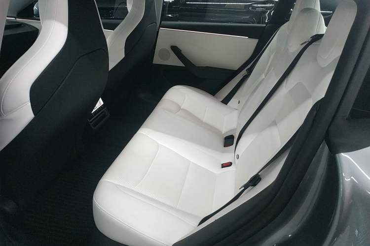 Used Tesla Model 3 2024 High-Performance All-Wheel-Drive Version Left Rear Seat