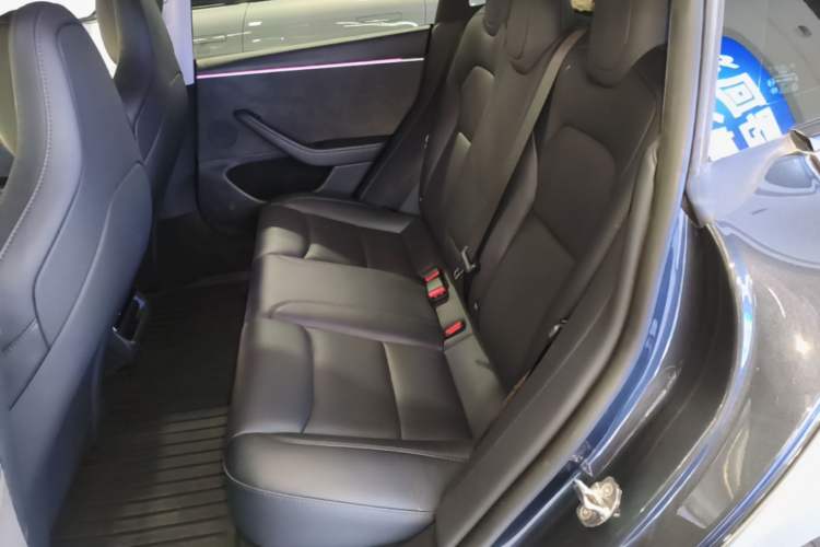 Used Tesla Model 3 2024 High-Performance All-Wheel-Drive Version Left Rear Seat
