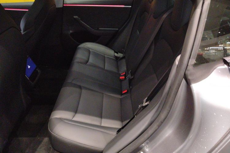 Used Tesla Model 3 2024 High-Performance All-Wheel-Drive Version Left Rear Seat