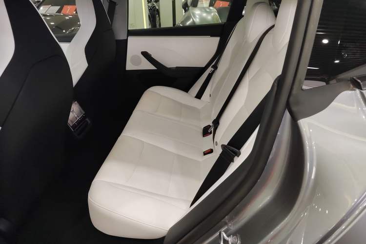 Used Tesla Model 3 2024 High-Performance All-Wheel-Drive Version Left Rear Seat