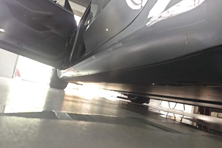 Used Tesla Model 3 2024 High-Performance All-Wheel-Drive Version Left Side Sill