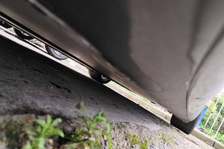 Used Tesla Model 3 2024 High-Performance All-Wheel-Drive Version Left Side Sill