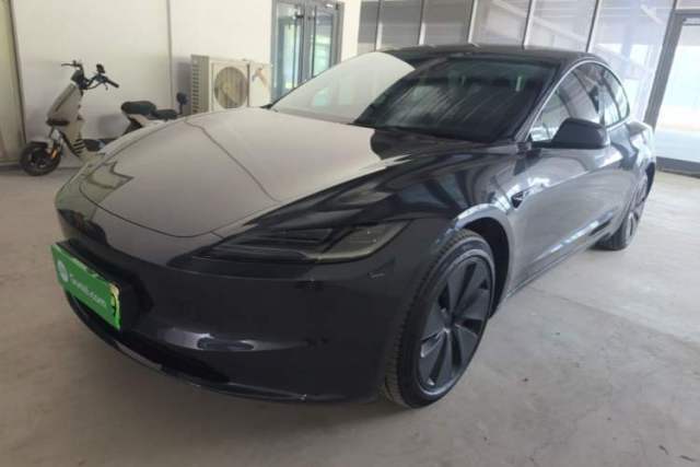 Used Tesla Model 3 2023 Long-Range All-Wheel-Drive Version