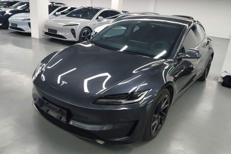Tesla Model 3 2024 High-Performance All-Wheel-Drive Version