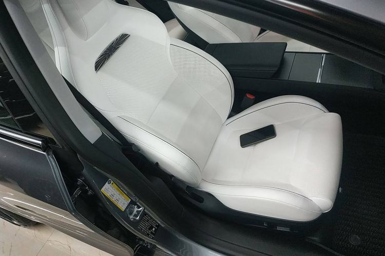 Used Tesla Model 3 2024 High-Performance All-Wheel-Drive Version Right Front Seat
