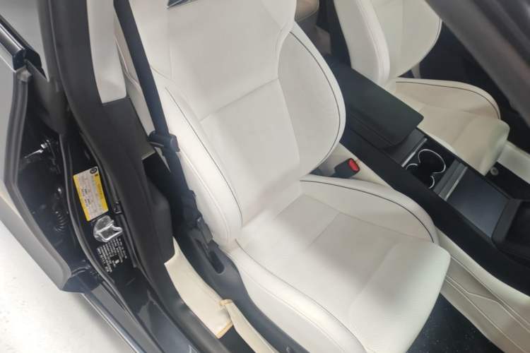 Used Tesla Model 3 2024 High-Performance All-Wheel-Drive Version Right Front Seat
