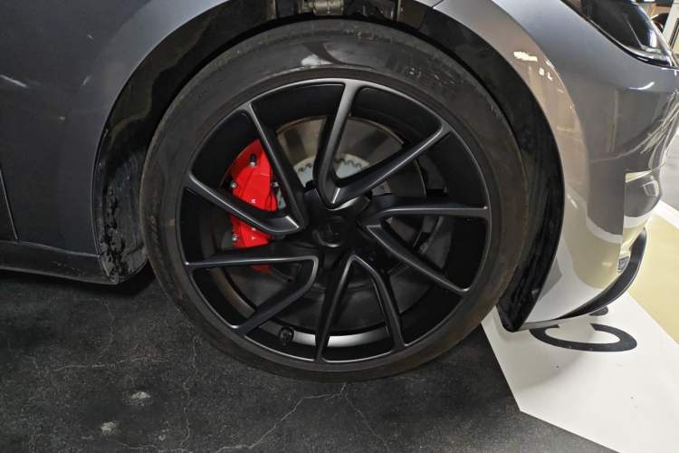 Used Tesla Model 3 2024 High-Performance All-Wheel-Drive Version Right Front Wheel Hub