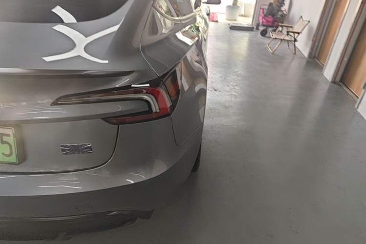 Used Tesla Model 3 2024 High-Performance All-Wheel-Drive Version Right Rear Taillight