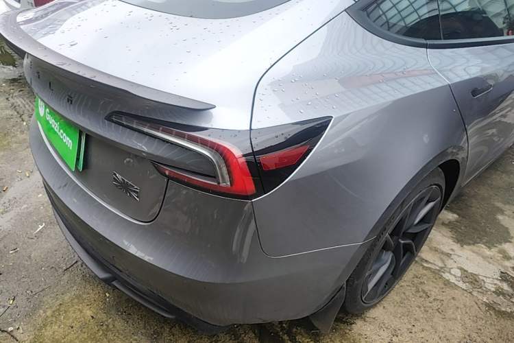 Used Tesla Model 3 2024 High-Performance All-Wheel-Drive Version Right Rear Taillight
