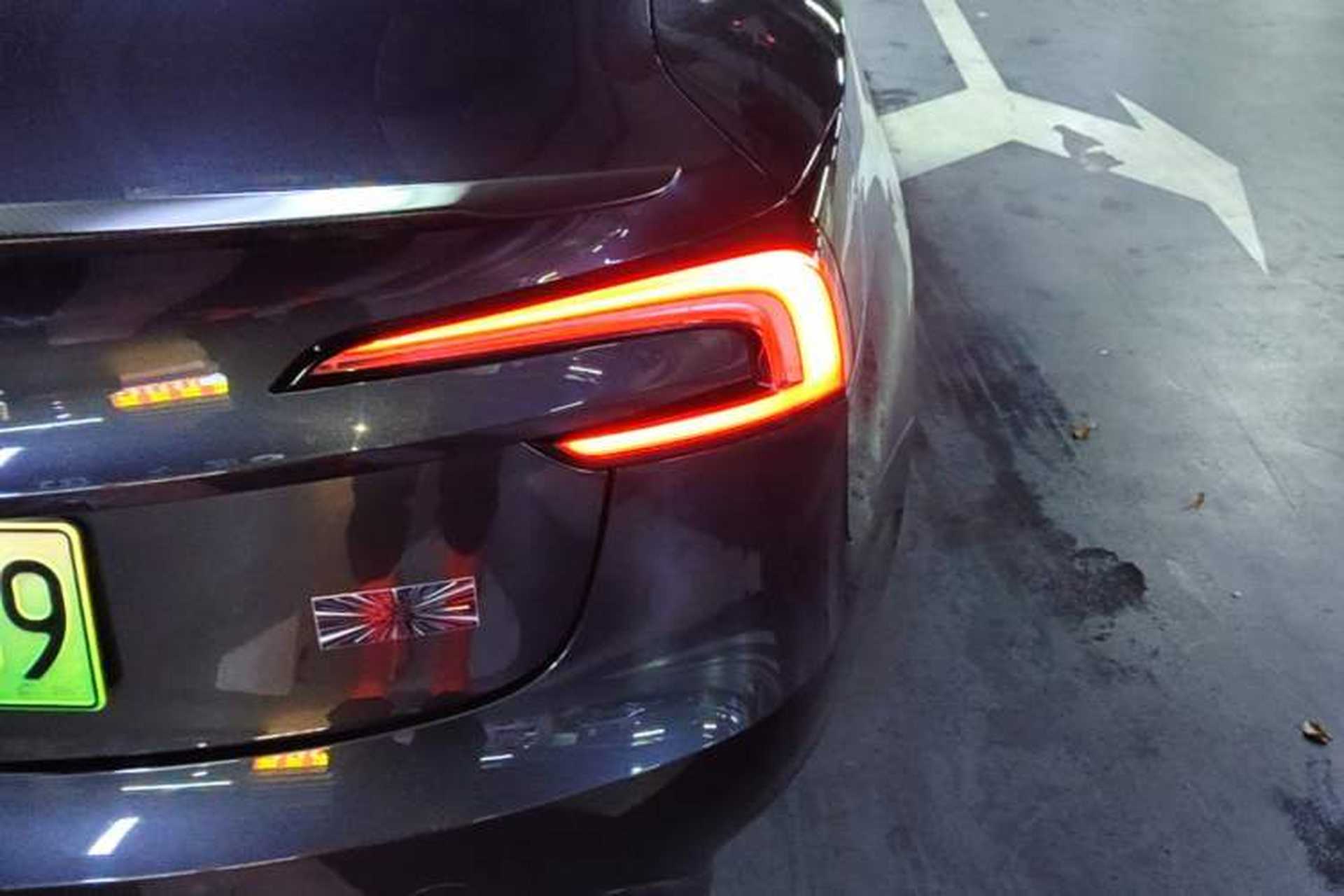 Used Tesla Model 3 2024 High-Performance All-Wheel-Drive Version Right Rear Taillight