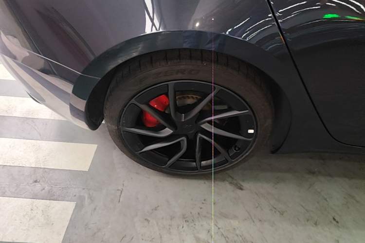 Used Tesla Model 3 2024 High-Performance All-Wheel-Drive Version Right Rear Wheel Hub