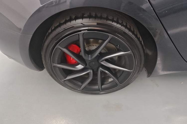 Used Tesla Model 3 2024 High-Performance All-Wheel-Drive Version Right Rear Wheel Hub