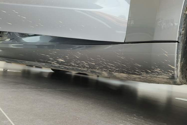 Used Tesla Model 3 2024 High-Performance All-Wheel-Drive Version Right Side Sill