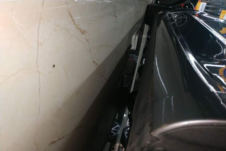 Used Tesla Model 3 2024 High-Performance All-Wheel-Drive Version Right Side Sill