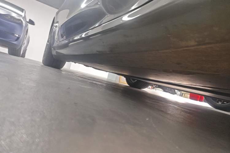 Used Tesla Model 3 2024 High-Performance All-Wheel-Drive Version Right Side Sill