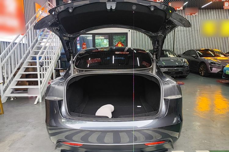 Used Tesla Model 3 2024 High-Performance All-Wheel-Drive Version Trunk