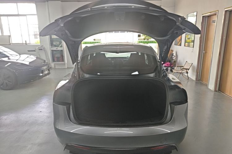Used Tesla Model 3 2024 High-Performance All-Wheel-Drive Version Trunk