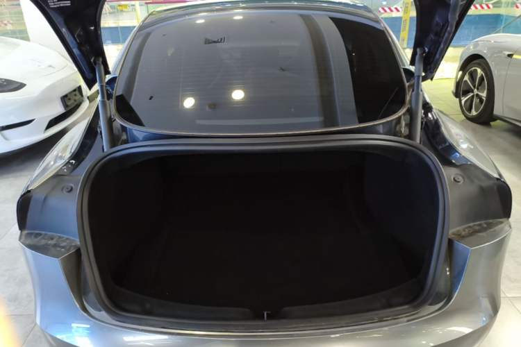 Used Tesla Model 3 2024 High-Performance All-Wheel-Drive Version Trunk