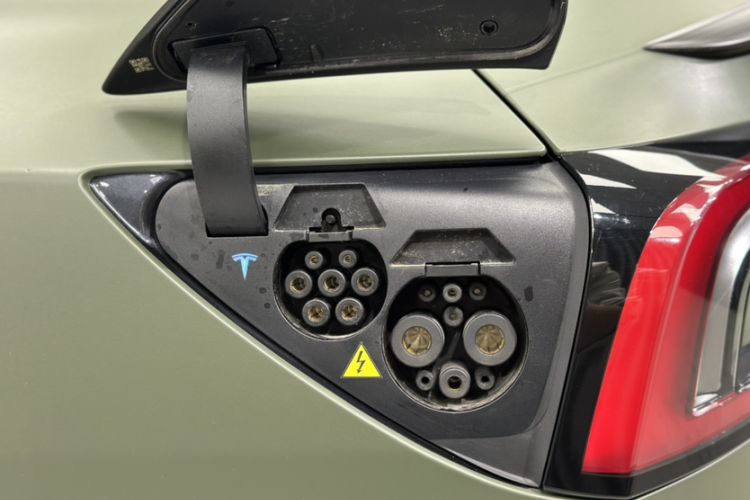 Used Tesla Model 3 2024 High-Performance All-Wheel-Drive Version Interior 10