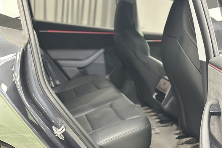 Used Tesla Model 3 2024 High-Performance All-Wheel-Drive Version Interior 13