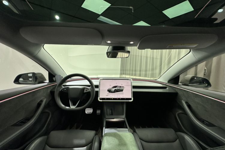 Used Tesla Model 3 2024 High-Performance All-Wheel-Drive Version Interior 3