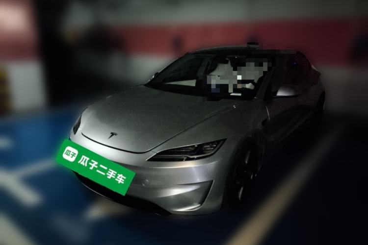 Tesla Model 3 2024 High-Performance All-Wheel-Drive Version