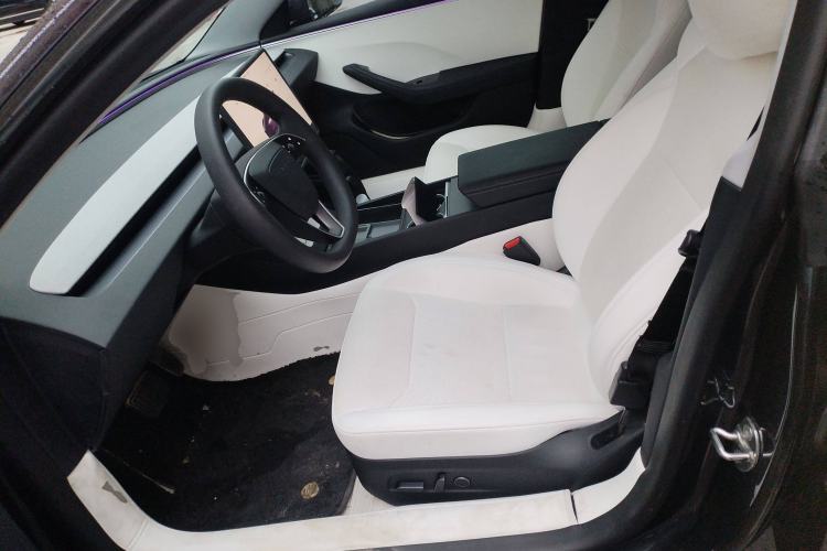 Used Tesla Model 3 2024 High-Performance All-Wheel-Drive Version Left Front Seat