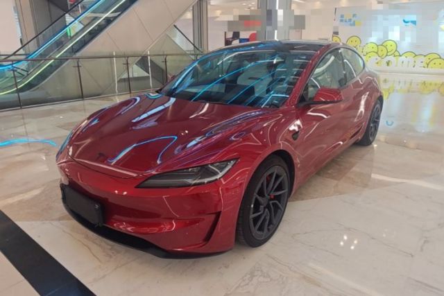 Used Tesla Model 3 2024 High-Performance All-Wheel-Drive Version