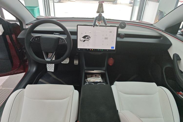 Used Tesla Model 3 2024 High-Performance All-Wheel-Drive Version Center Console