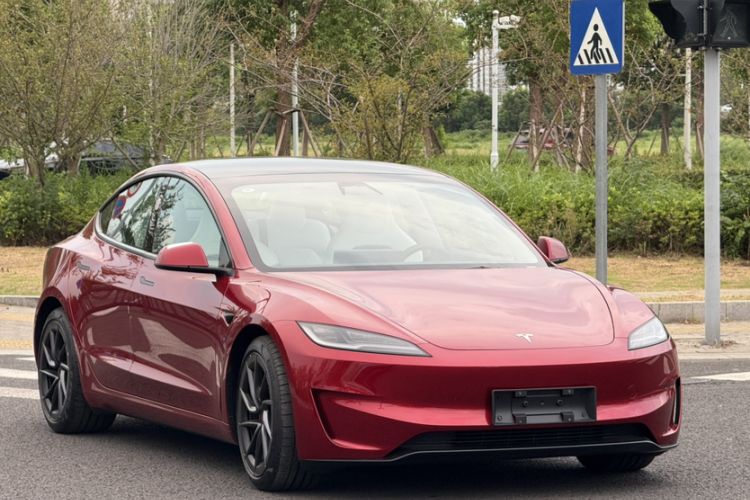 Used Tesla Model 3 2024 High-Performance All-Wheel-Drive Version Exterior 4