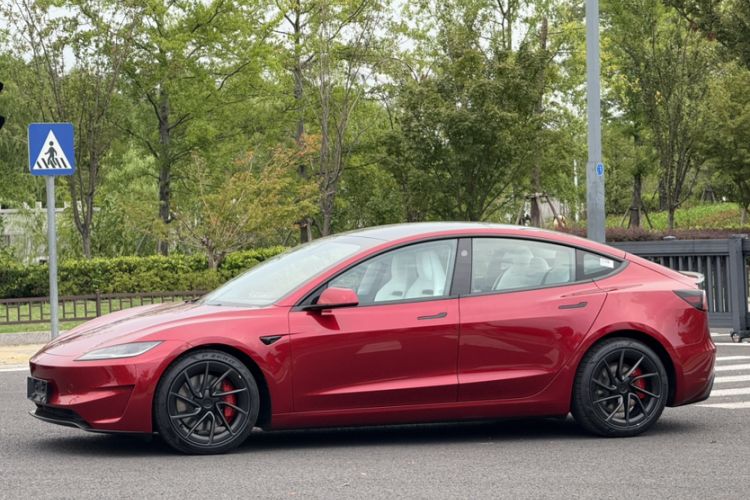 Used Tesla Model 3 2024 High-Performance All-Wheel-Drive Version Exterior 5