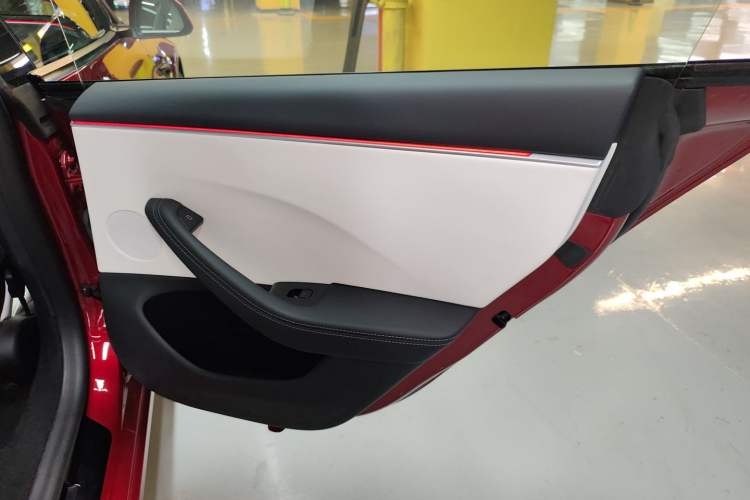 Used Tesla Model 3 2024 High-Performance All-Wheel-Drive Version Interior 6