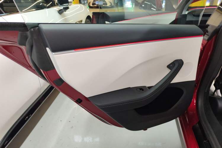 Used Tesla Model 3 2024 High-Performance All-Wheel-Drive Version Interior 8