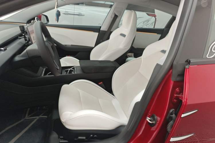 Used Tesla Model 3 2024 High-Performance All-Wheel-Drive Version Left Front Seat
