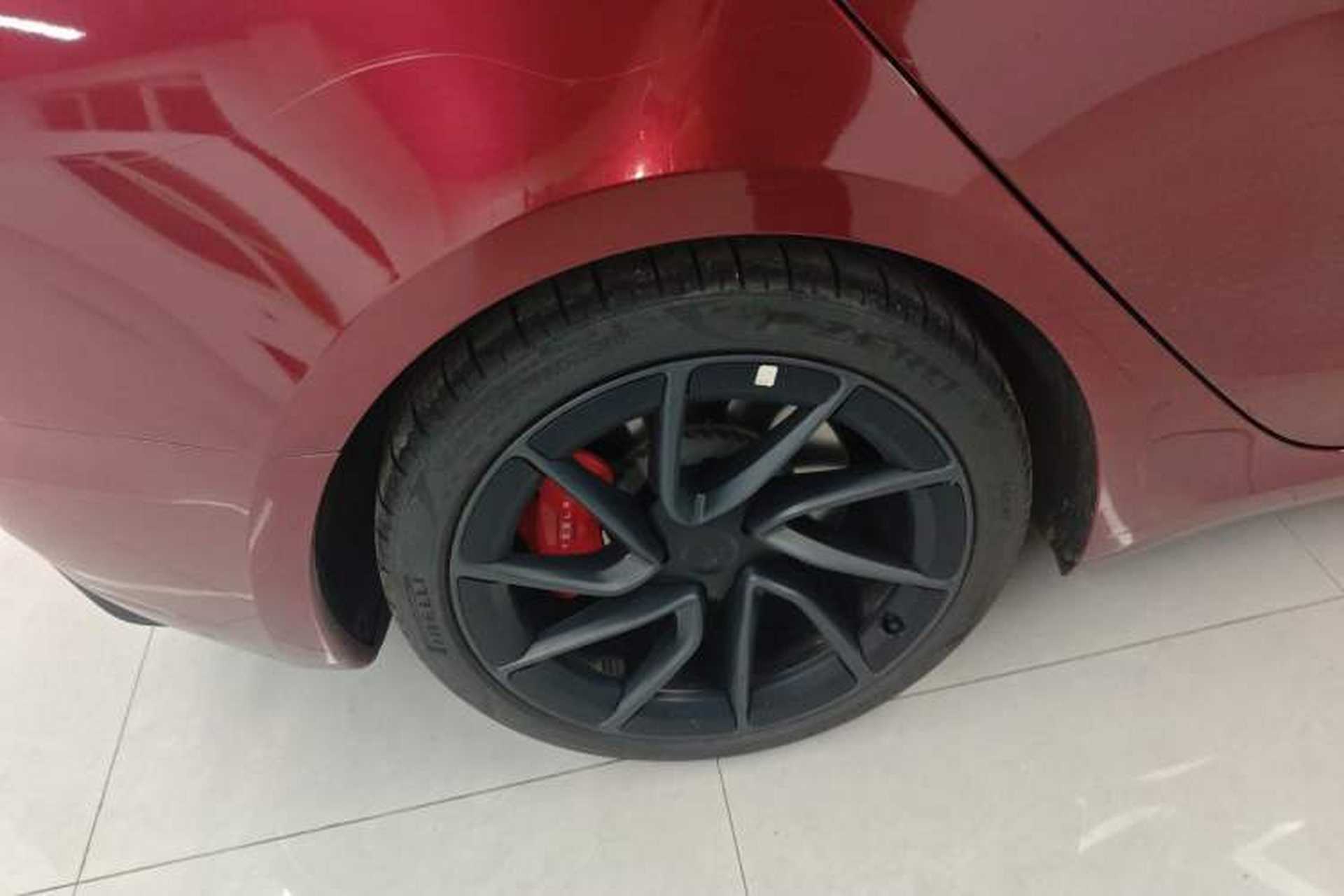 Used Tesla Model 3 2024 High-Performance All-Wheel-Drive Version Right Rear Wheel Hub