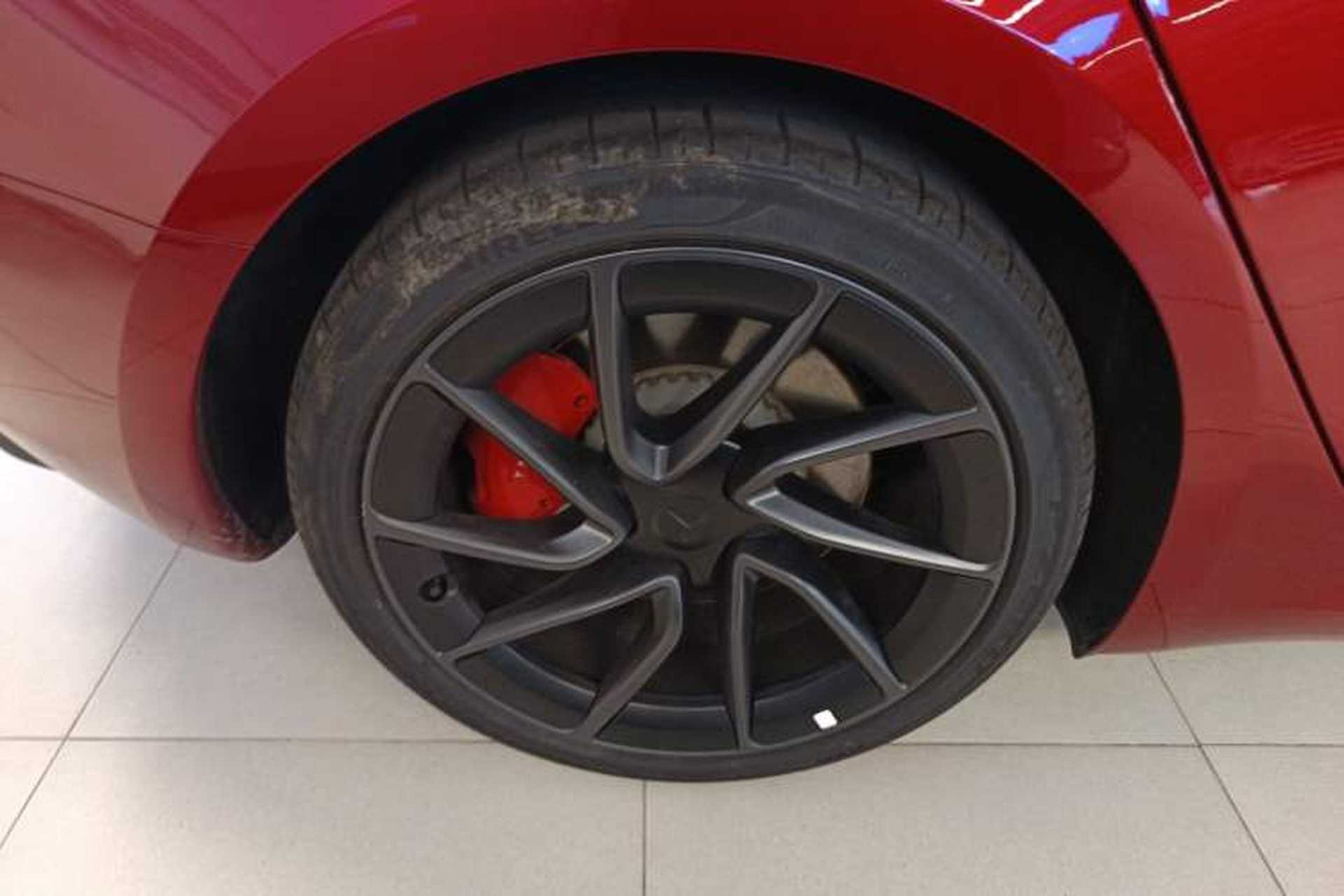 Used Tesla Model 3 2024 High-Performance All-Wheel-Drive Version Right Rear Wheel Hub