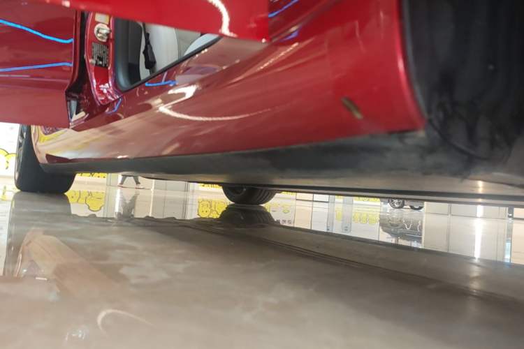 Used Tesla Model 3 2024 High-Performance All-Wheel-Drive Version Right Side Sill