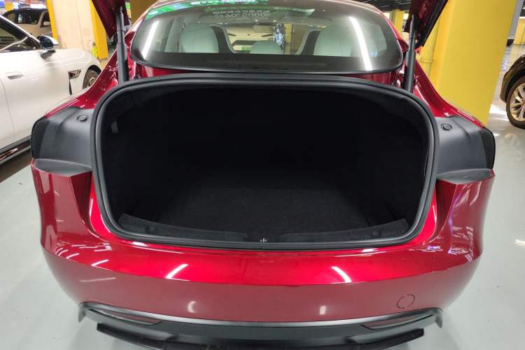 Used Tesla Model 3 2024 High-Performance All-Wheel-Drive Version Trunk