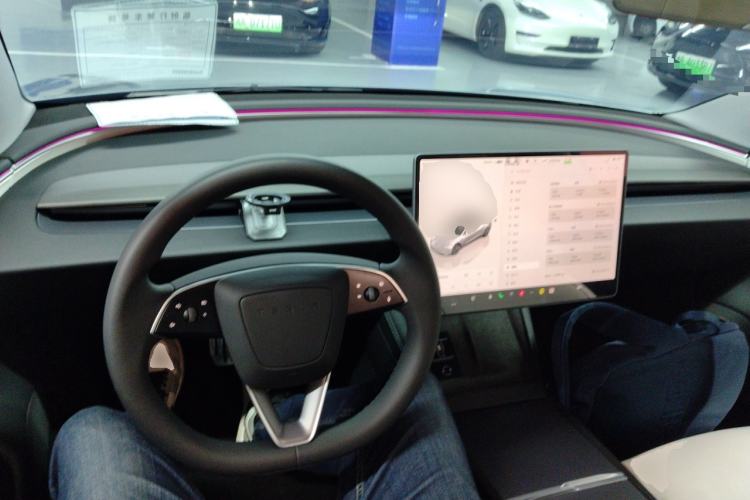 Used Tesla Model 3 2024 High-Performance All-Wheel-Drive Version Center Console