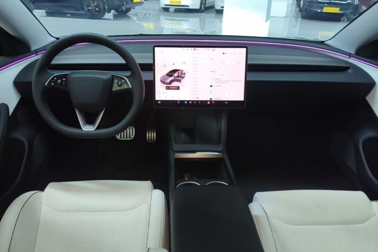 Used Tesla Model 3 2024 High-Performance All-Wheel-Drive Version Center Console