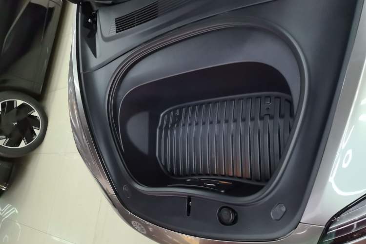 Used Tesla Model 3 2024 High-Performance All-Wheel-Drive Version Engine Bay