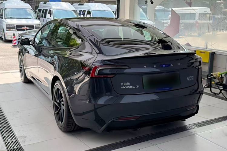 Used Tesla Model 3 2024 High-Performance All-Wheel-Drive Version Exterior 6