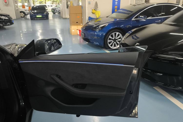 Used Tesla Model 3 2024 High-Performance All-Wheel-Drive Version Interior 5