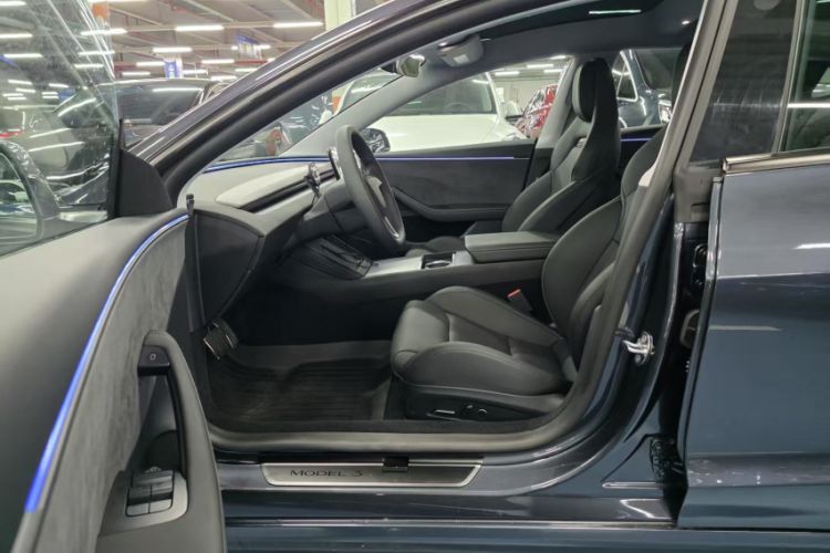 Used Tesla Model 3 2024 High-Performance All-Wheel-Drive Version Interior 9